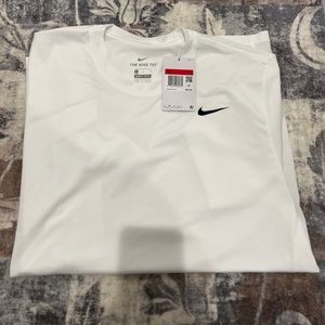 Nike dry fit t shirt new with tags